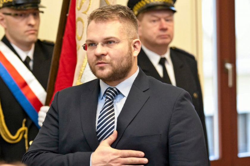 Radny PiS po wstrząsających zeznaniach żony rezygnuje z mandatu