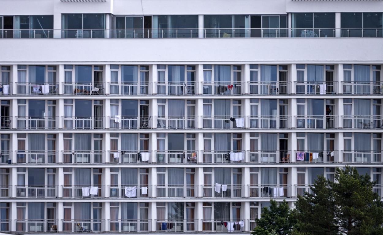 Kołobrzeg. Umorzone śledztwo ws. upadku Czecha i Słowaczki z trzeciego piętra sanatorium