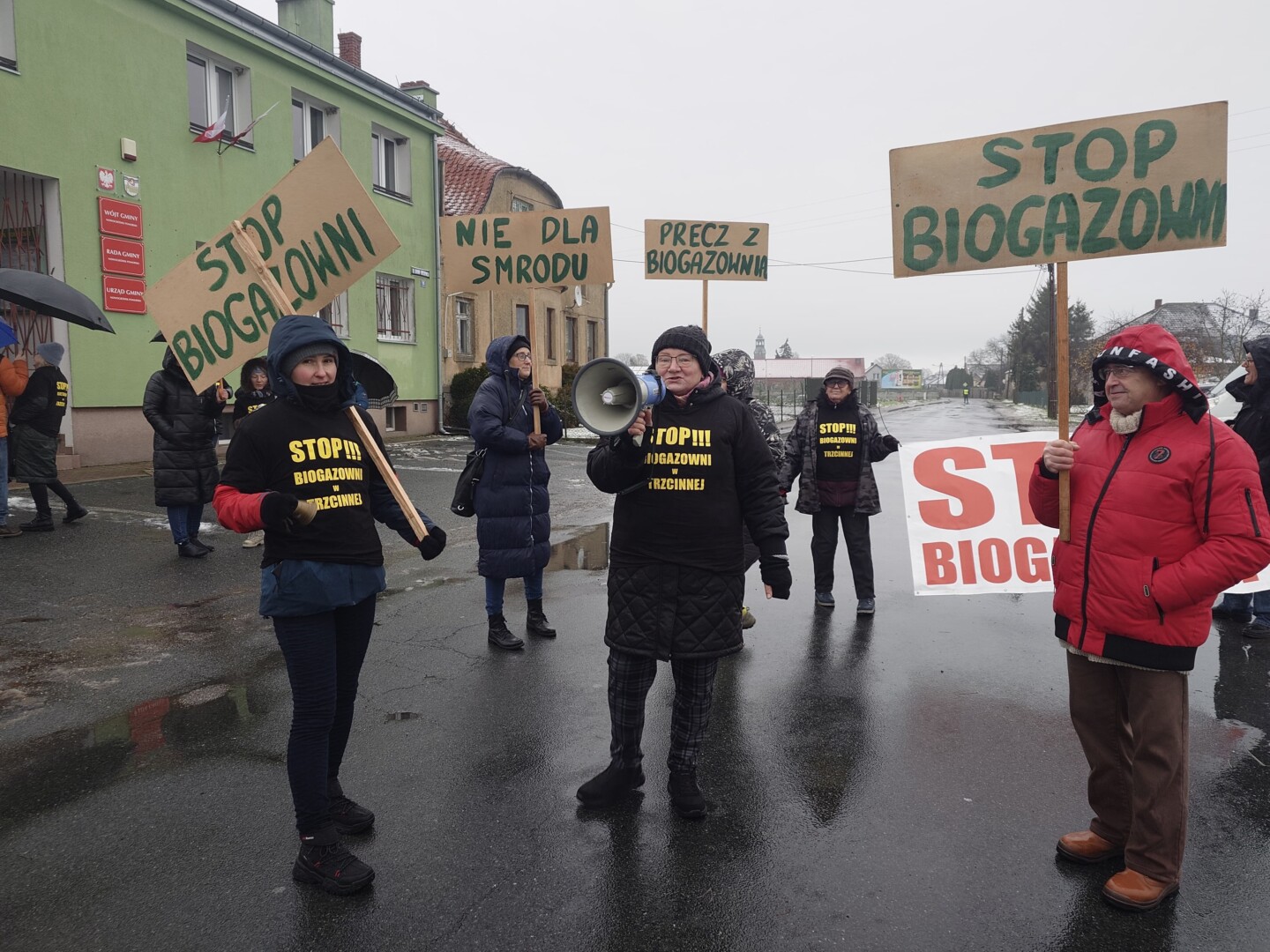 Obawy mieszkańców Trzcinnej – kolejny protest przeciw budowie biometanowni