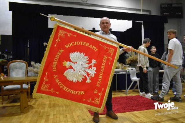Młodzieżowy Ośrodek Socjoterapii Próby 13 Listopada Mirosław Rybkowski Sztandar