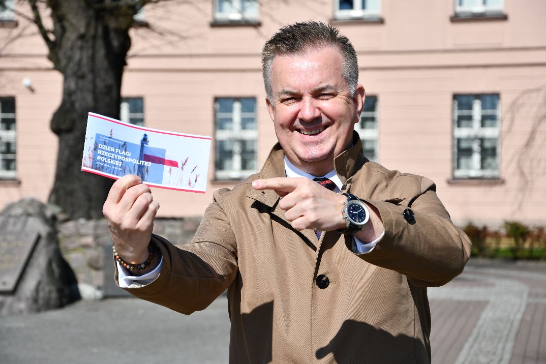 Dzień Flagi w Świnoujściu – bezpłatne bilety na rejs do latarni już dostępne