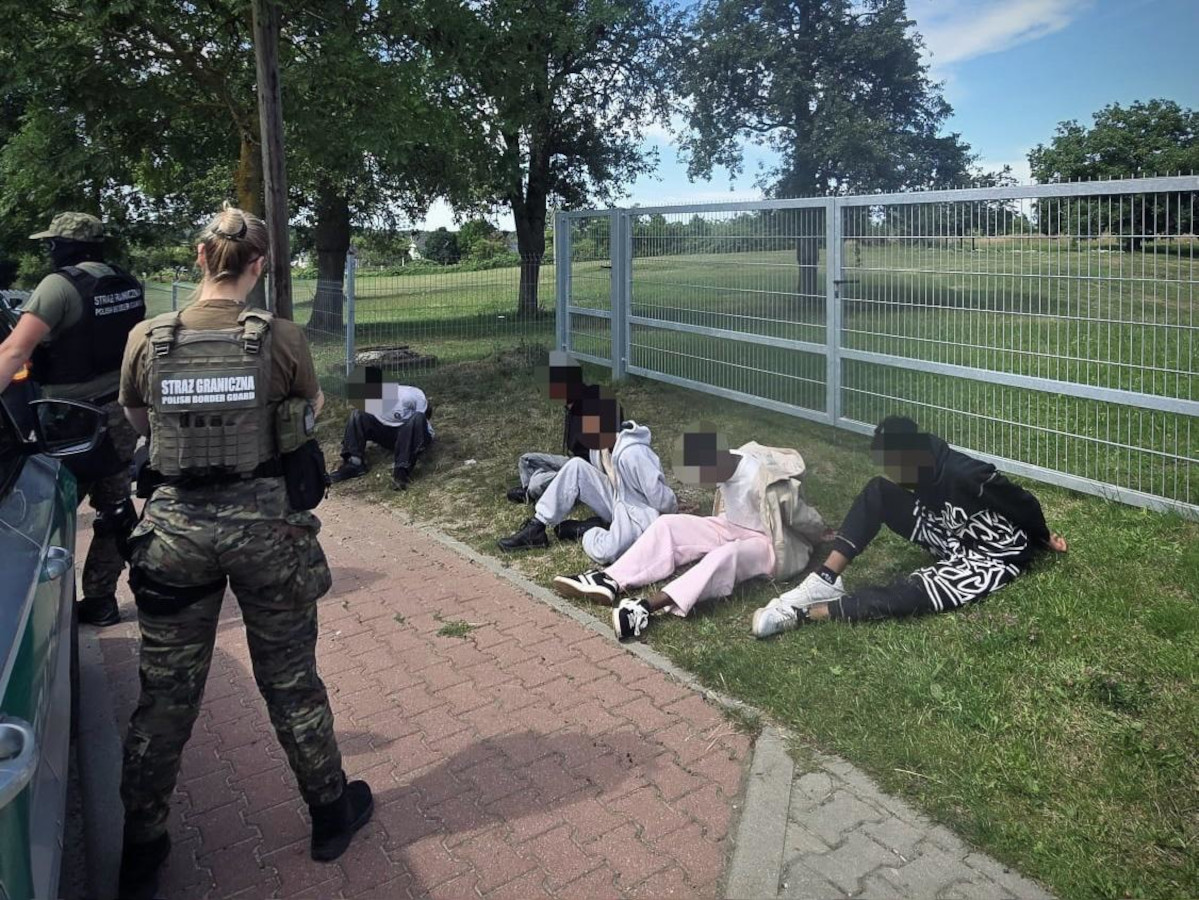 Przerzut migrantów udaremniony. Obywatel Ukrainy zatrzymany pod Szczecinem
